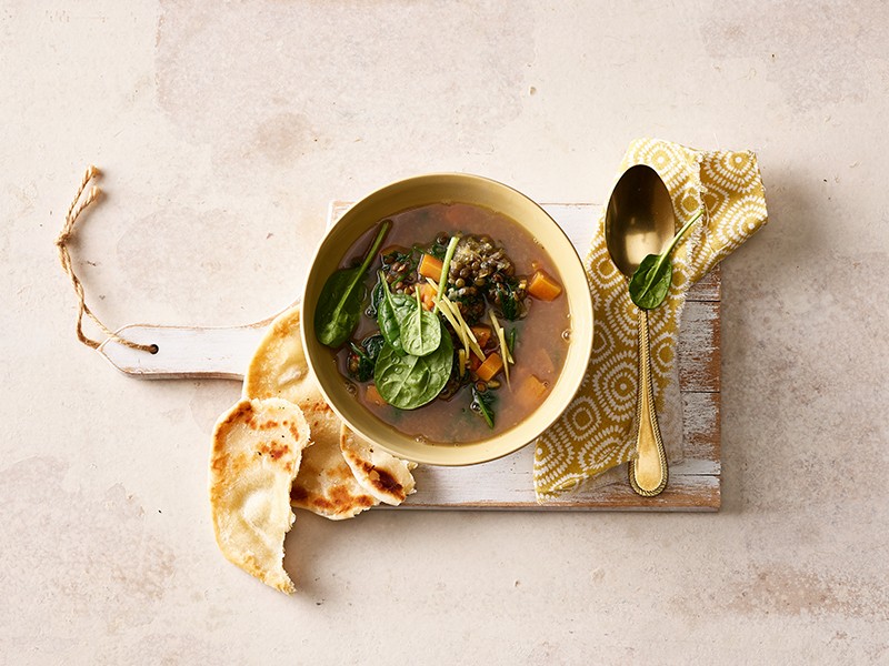 Linsensuppe mit Spinat und Ingwer