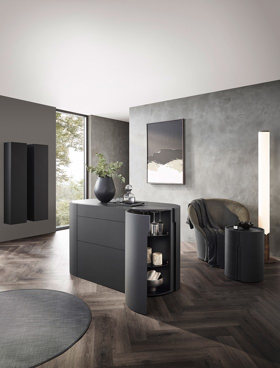 Kommode und Rollkorpus von Alterna yuwia living in Carbon