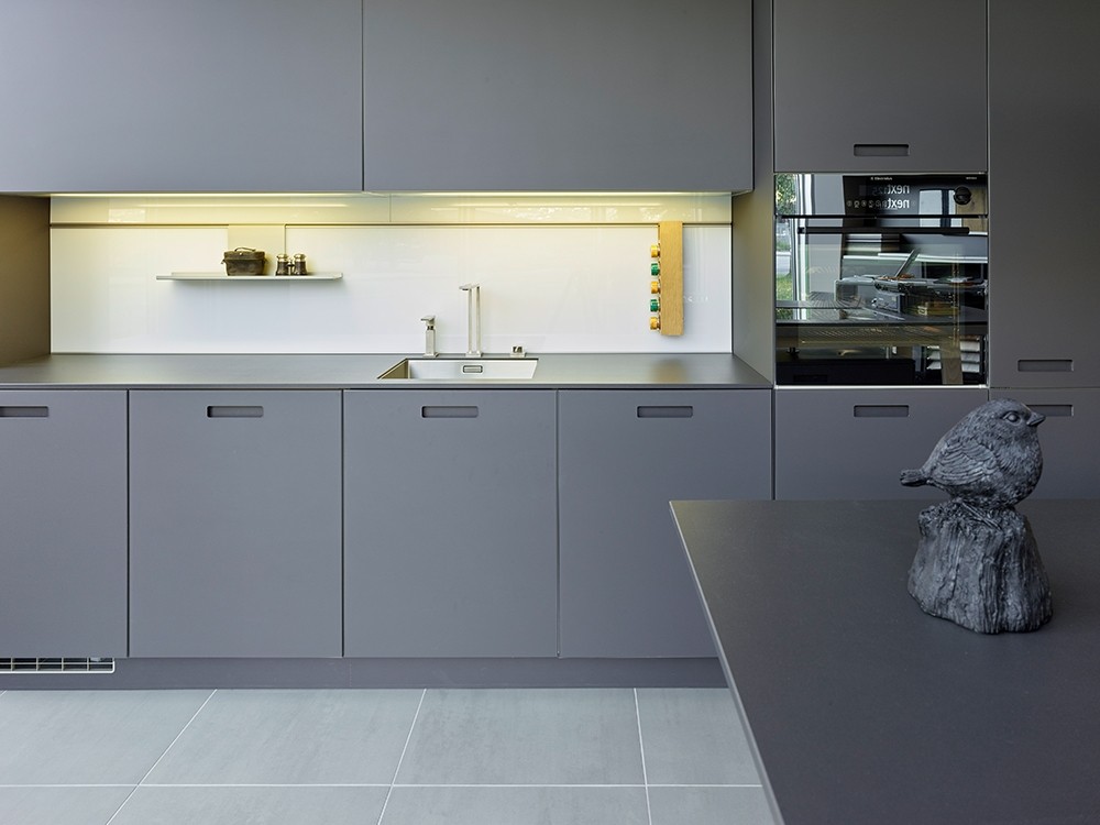 Design Küche grau Frontansicht