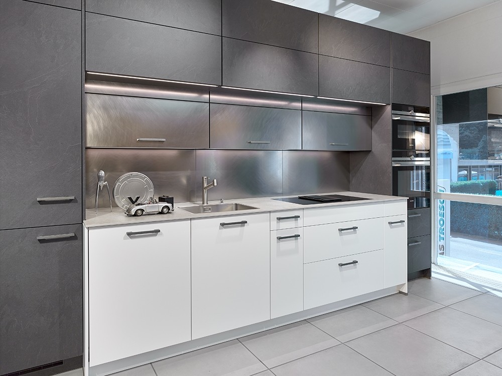 Design Küche weiss grau
